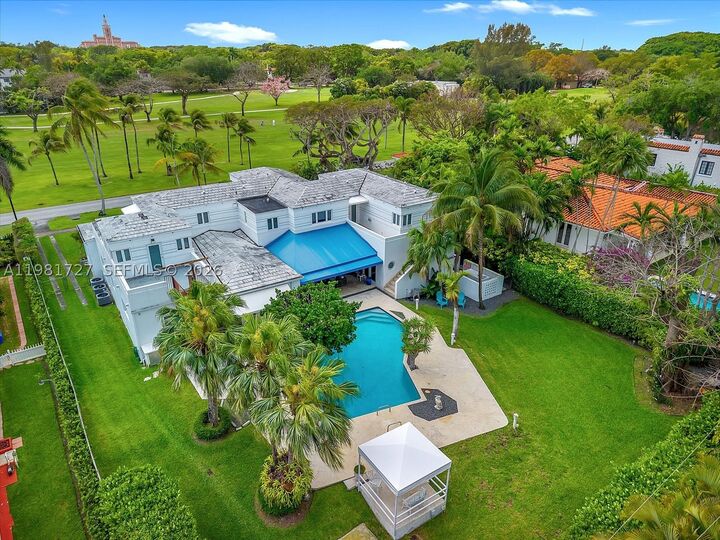 Property Photo: 1021 N Greenway Dr FL 33134