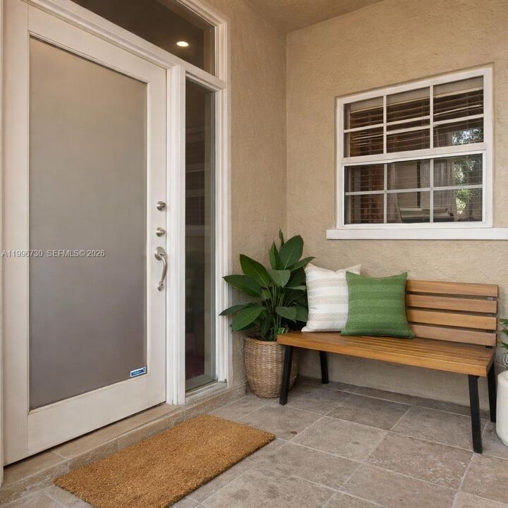 Property Photo:  3135 Gifford Ln C  FL 33133 