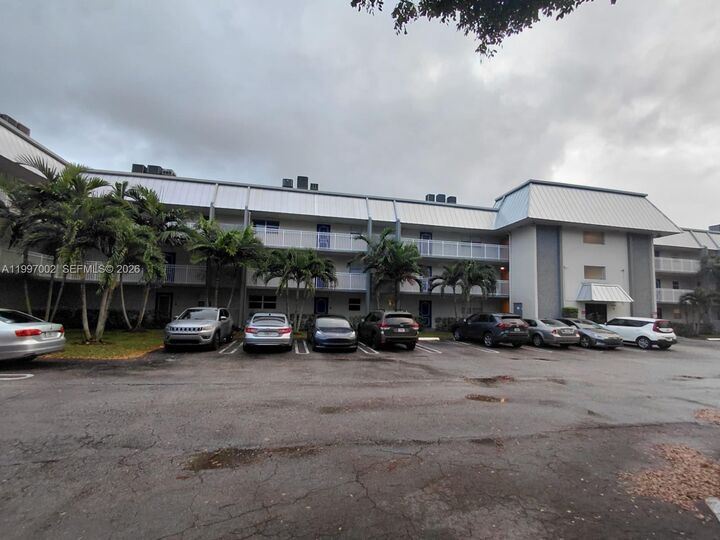 Property Photo:  2980 Riverside Dr 125-3  FL 33065 