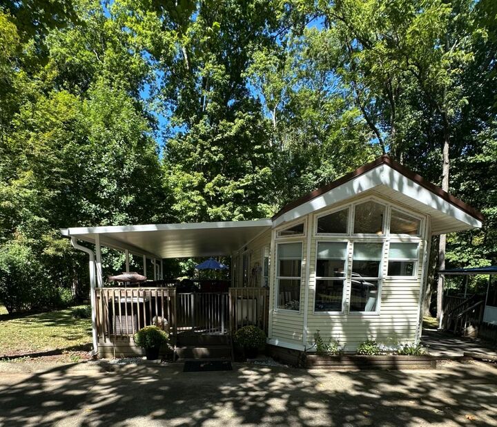 Property Photo:  162 W Old State Road 101 162  IN 47353 