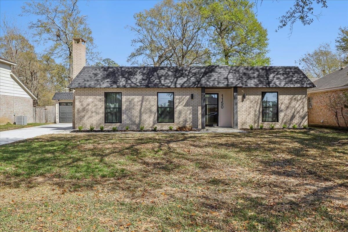 Property Photo:  1150 Ivy Lane  TX 77706 