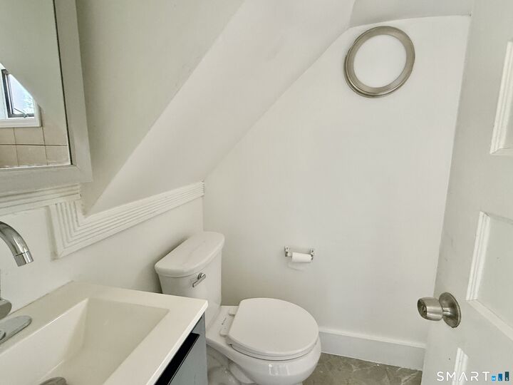 Property Photo:  202 Sixth Street 3rd Fl  CT 06607 