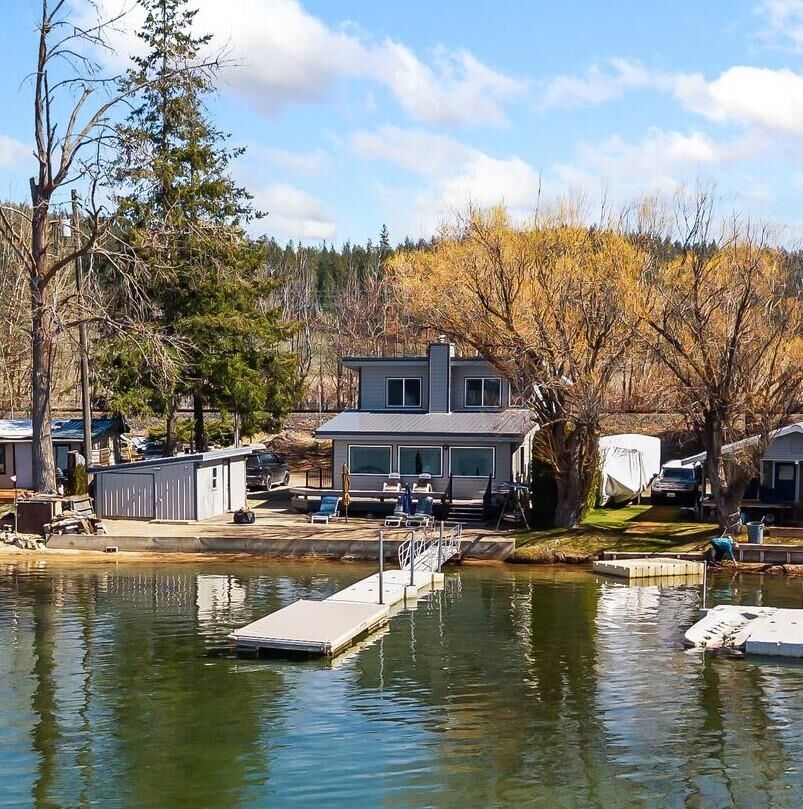 Property Photo:  40782 Robbins Rd  WA 99148 
