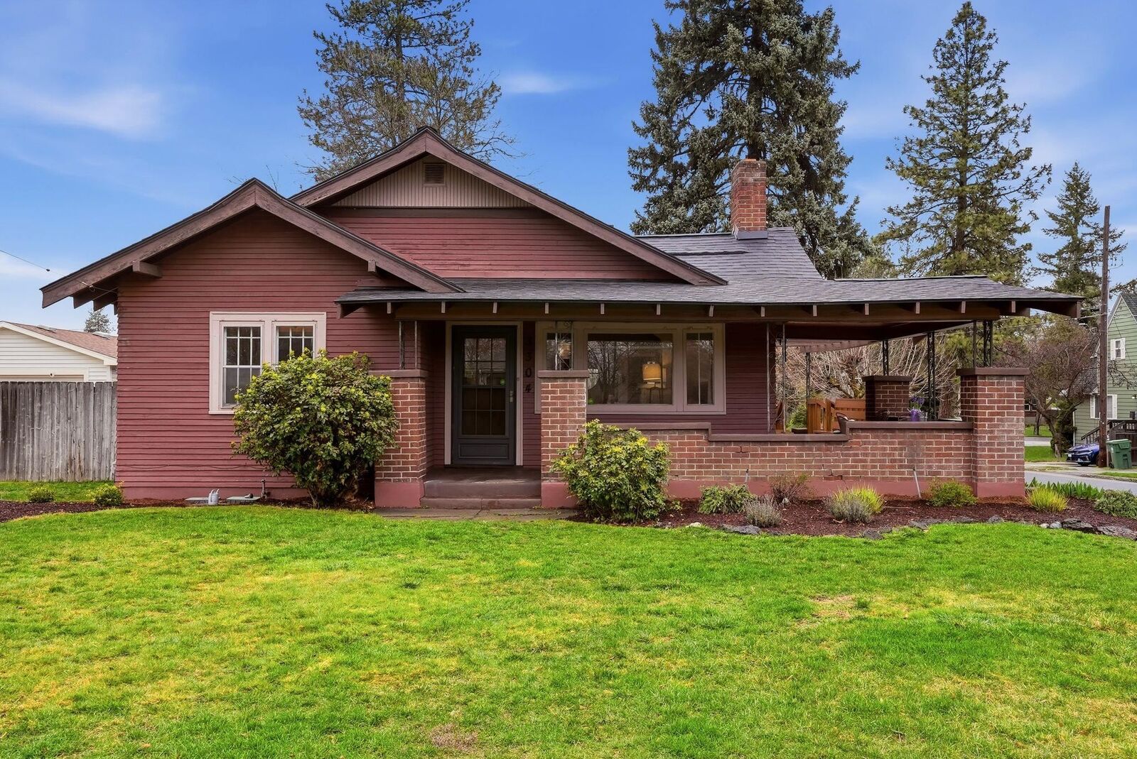Property Photo:  3304 W Cora Ave  WA 99205 
