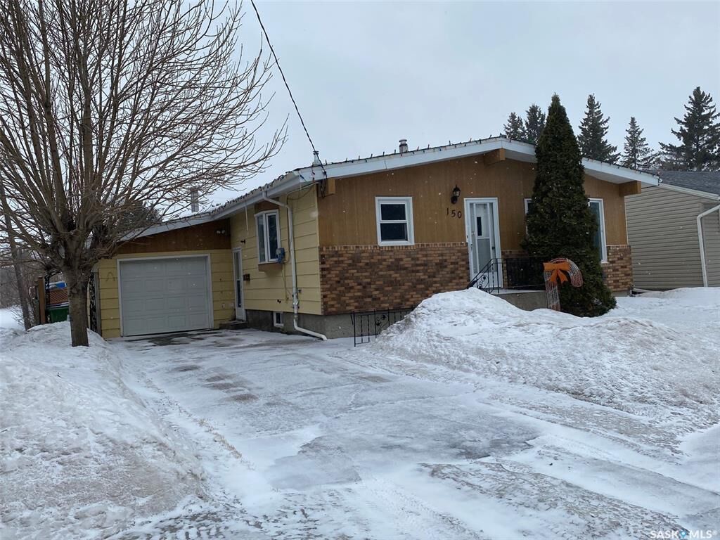Photo de la propriété:  150 Gladstone Avenue S  SK S3N 2B6 