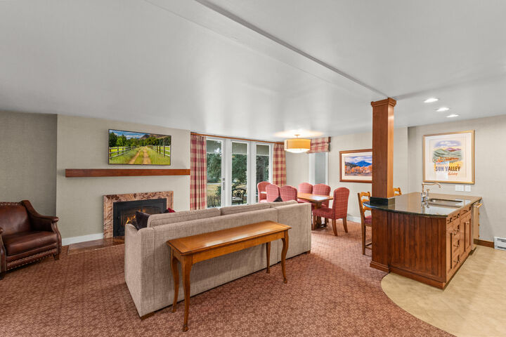 Property Photo:  733 Sun Valley Condo Dr 733/734  ID 83353 