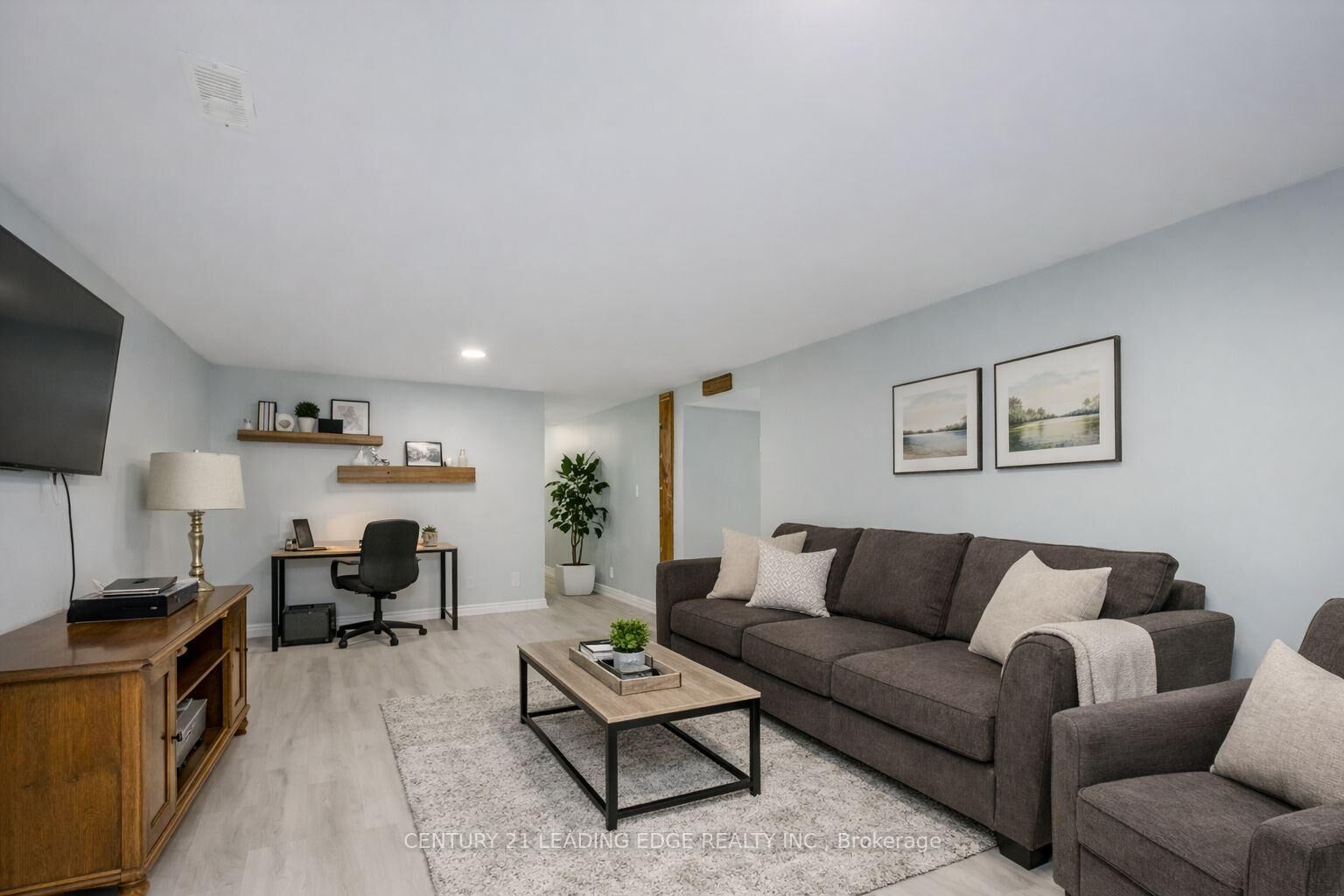 Property Photo:  306 Lindan (Room 3) Avenue  ON K9L 1K6 