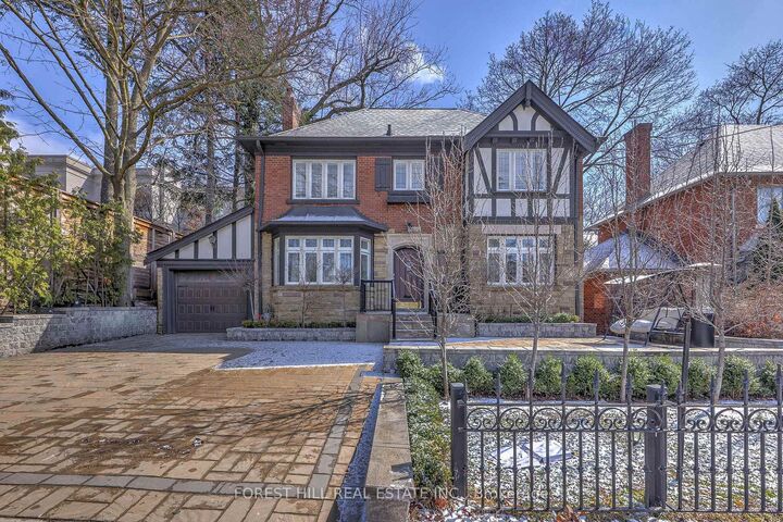 Property Photo: 607 Spadina Road ON M5P 2X1