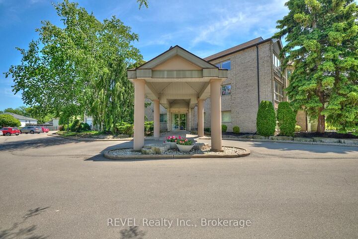 Property Photo: 3364 Montrose Road 301 ON L2H 0J8