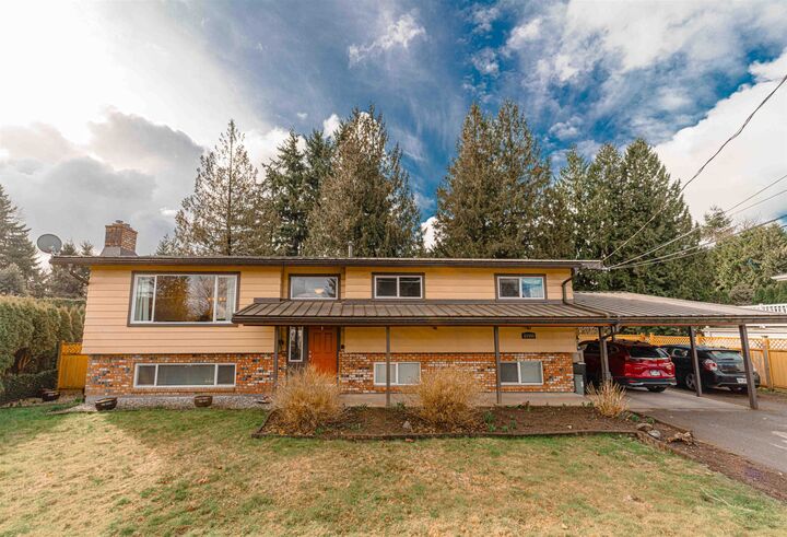 Property Photo: 33450 Huggins Avenue BC V2S 2R7