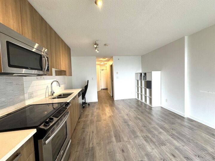 Property Photo: 13325 102A Avenue 605 BC V3T 0J5