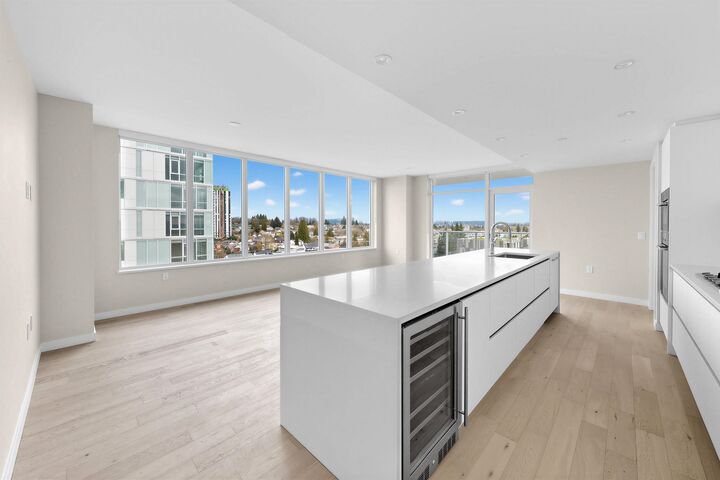 Property Photo: 485 W 42nd Avenue 803 BC V5Y 0R6
