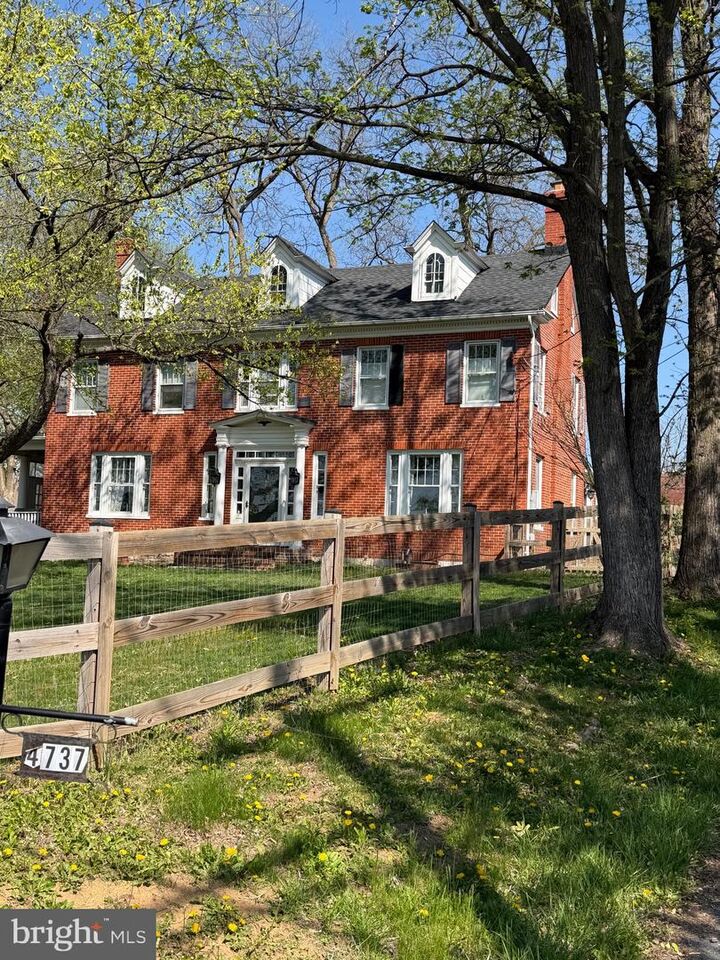 Property Photo: 4737 Valley Pike VA 22655