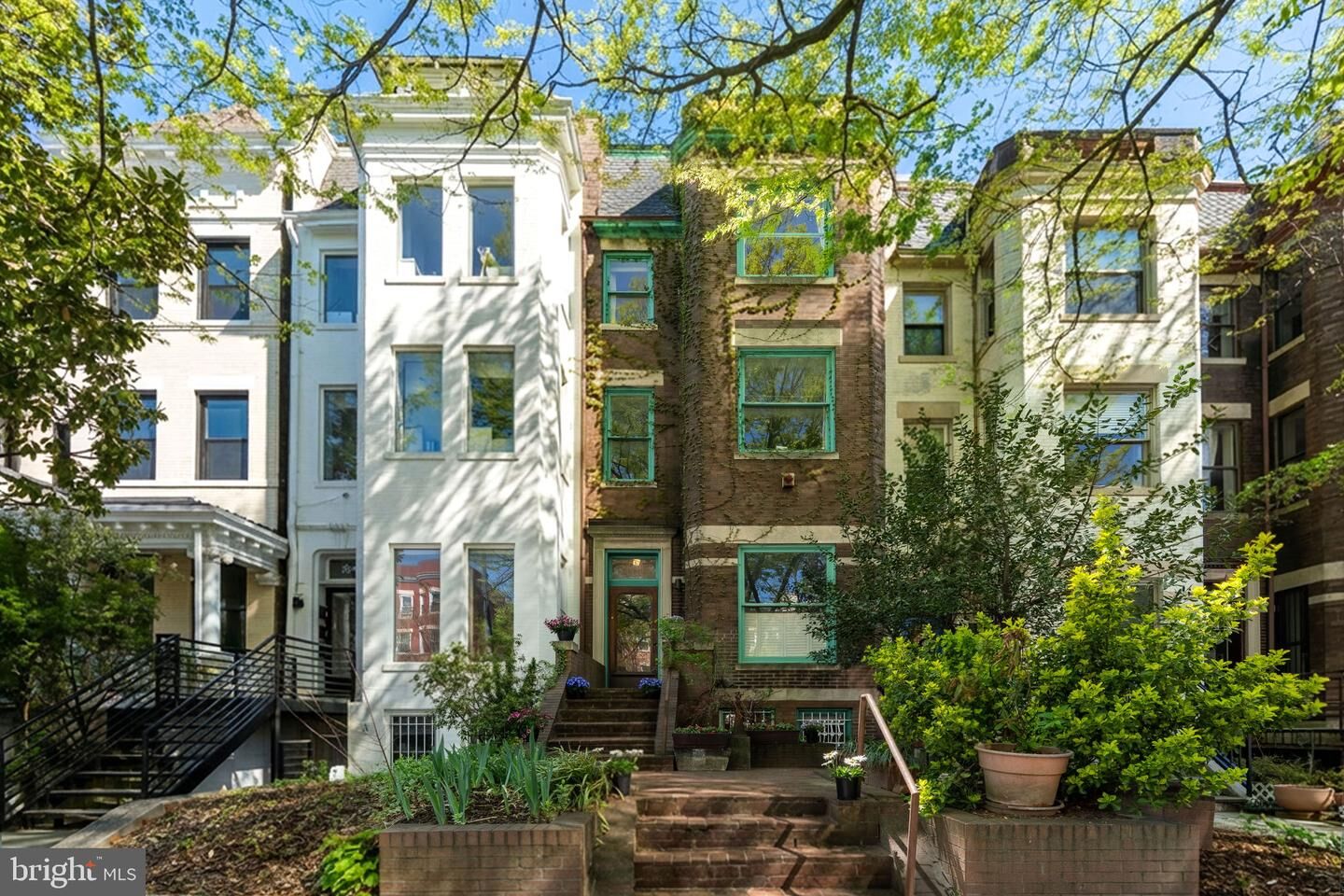 Property Photo: 1944 Calvert Street NW DC 20009