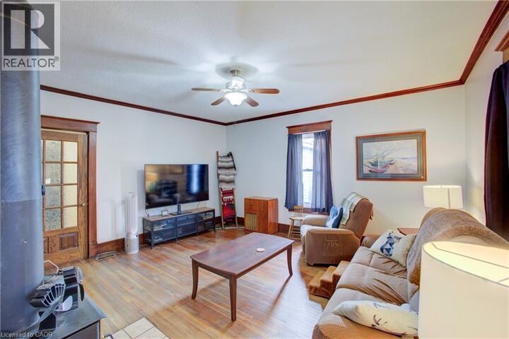 Property Photo:  17 Arthur Street East  ON N0G 1Z0 