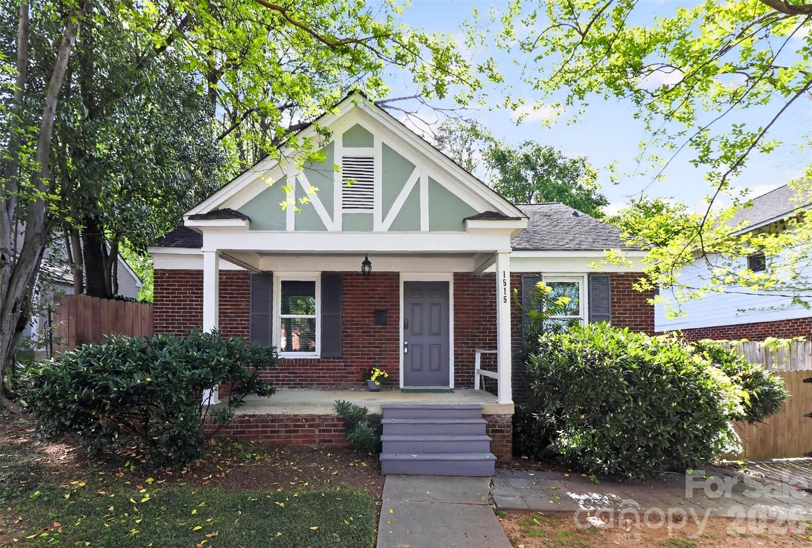 Property Photo:  1515 Southwood Avenue  NC 28203 