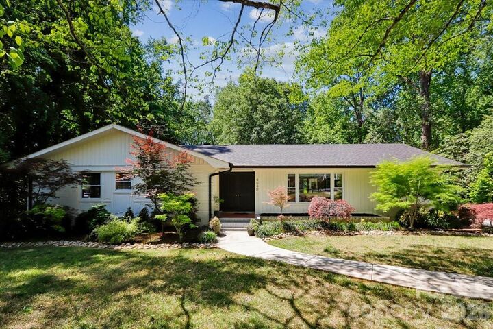 Property Photo: 4640 Town And Country Drive NC 28226