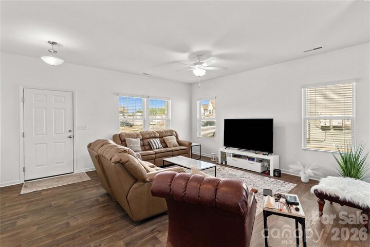 Property Photo:  523 Willamette Drive  NC 28146 