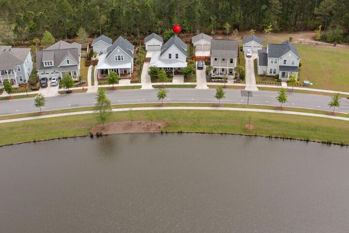 Property Photo:  180 Winding Branch Drive  SC 29486 