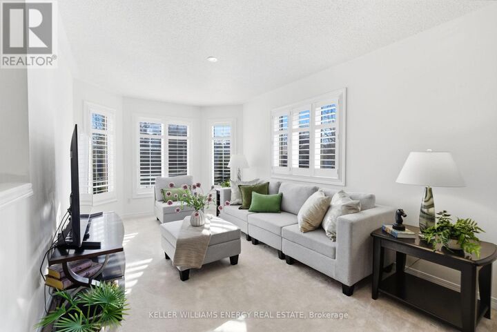 Property Photo:  66 Squire Fletcher Drive  ON L1C 5H9 