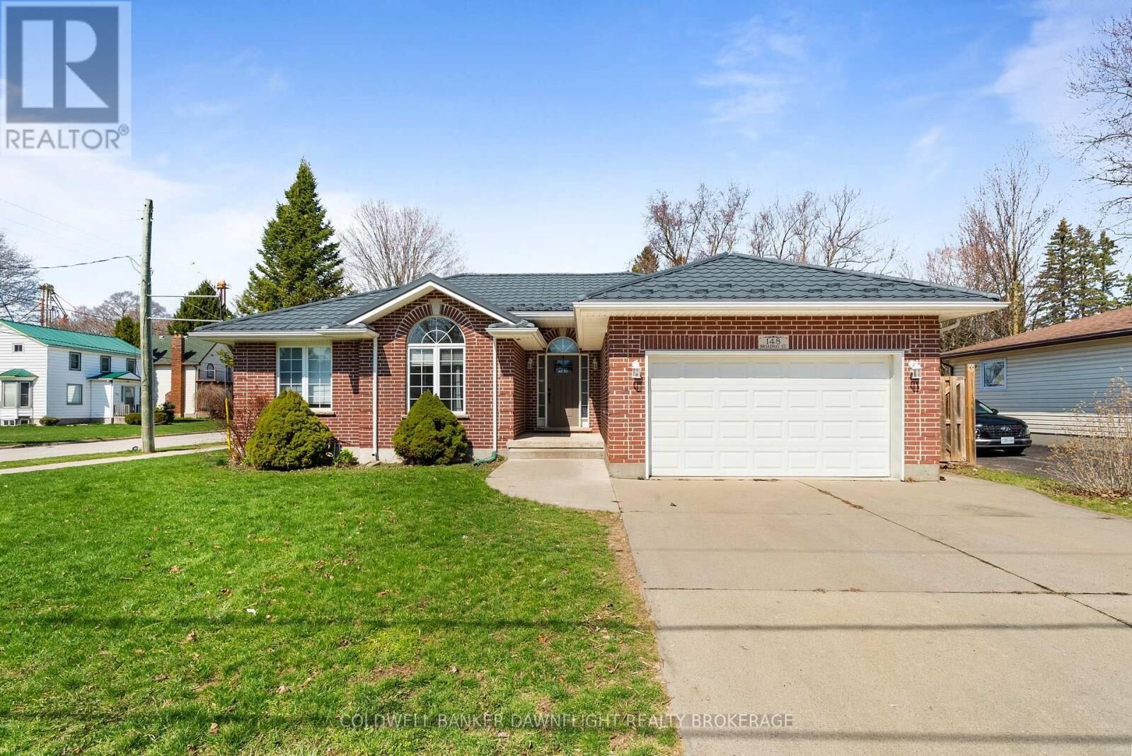 Property Photo: 148 Broadway Street ON N0M 2K0