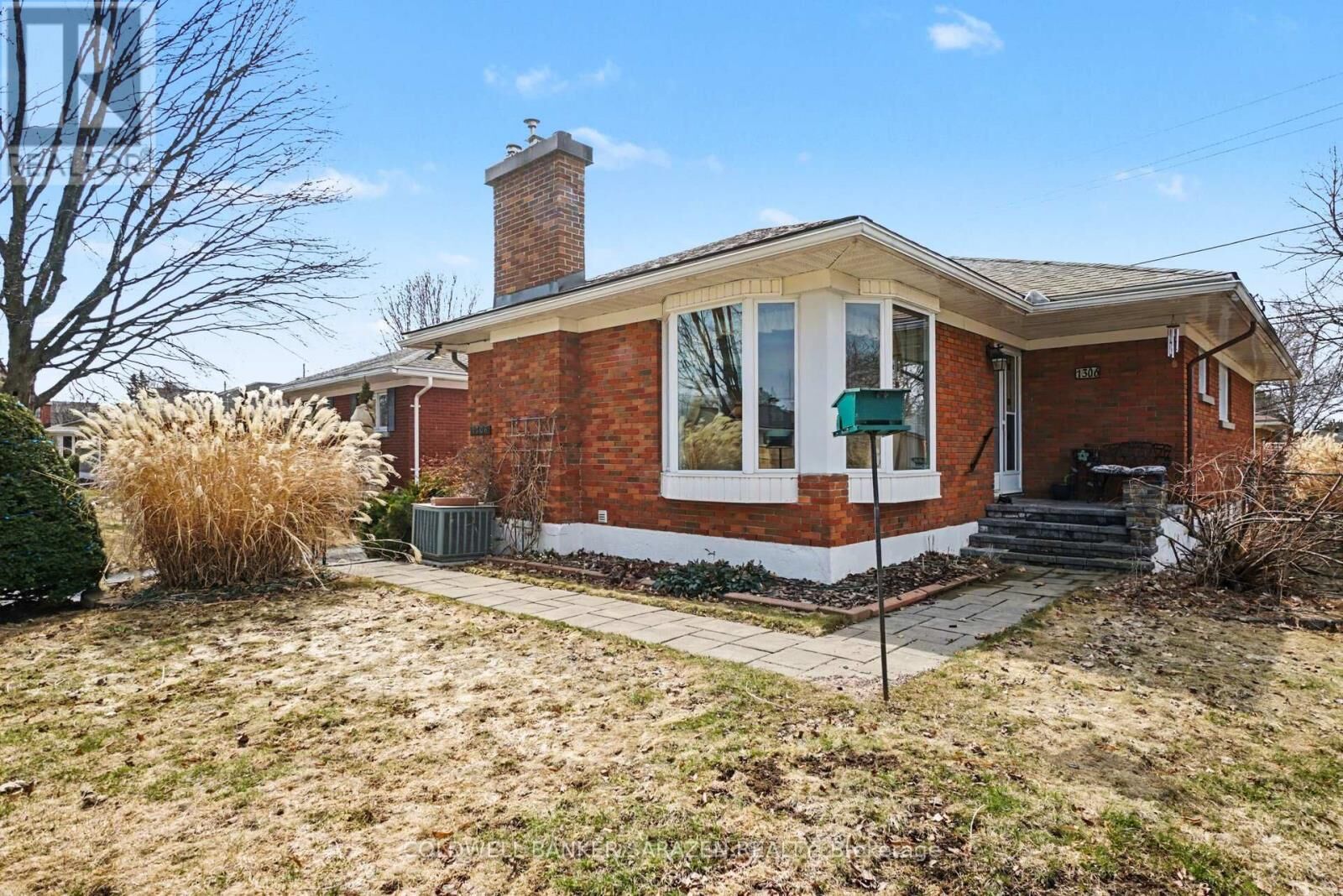 Property Photo:  1306 Hanbury Street  ON K2C 2M2 