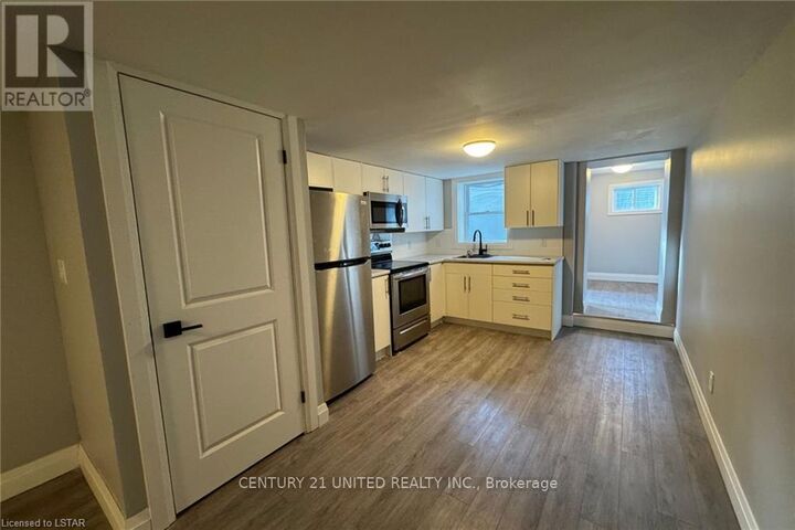 Property Photo:  61 Mackay Avenue 2  ON N6J 2V4 