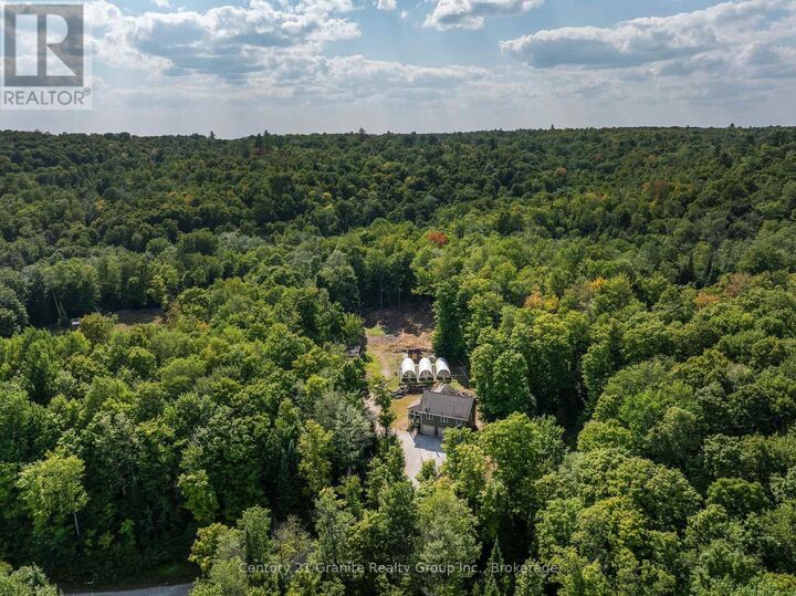 Photo de la propriété:  1071 Dardanelles Road  ON K0M 1S0 