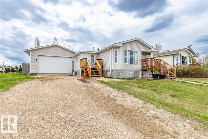 6 Woodcroft Place — photo 1