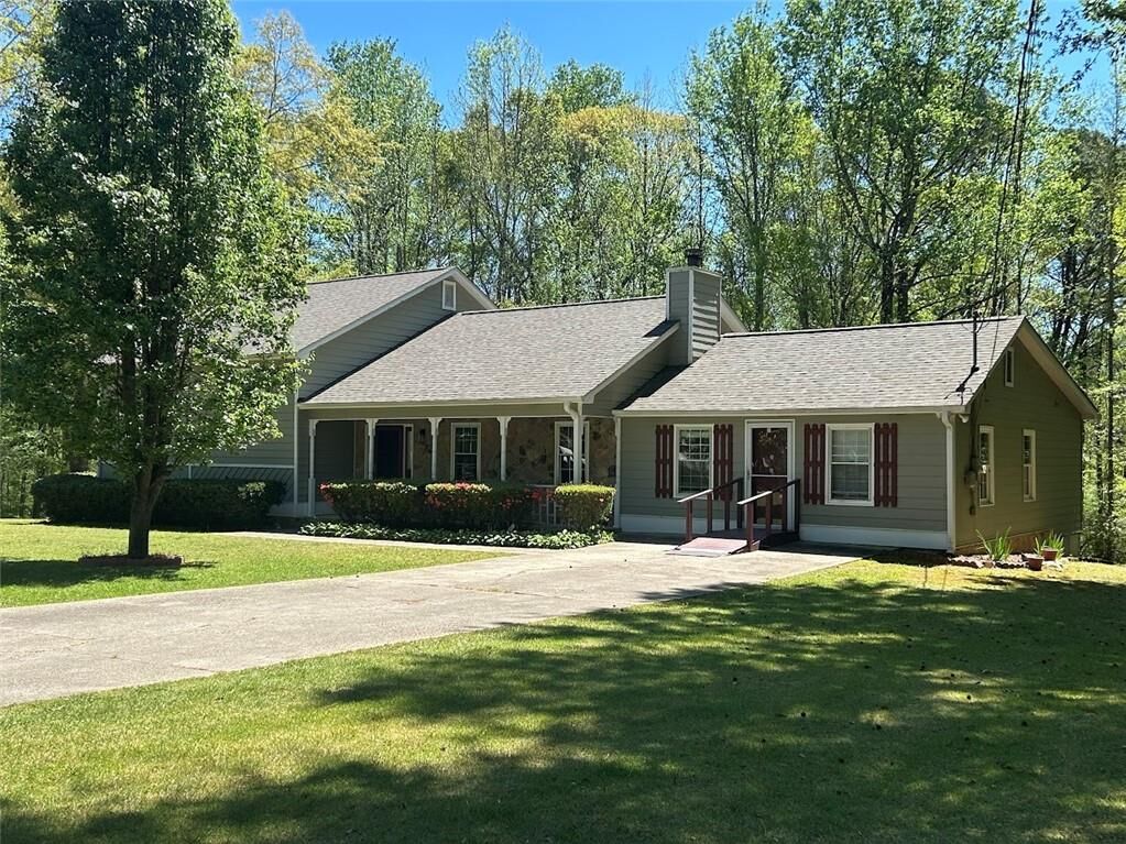 Property Photo:  84 Trellis Court  GA 30116 