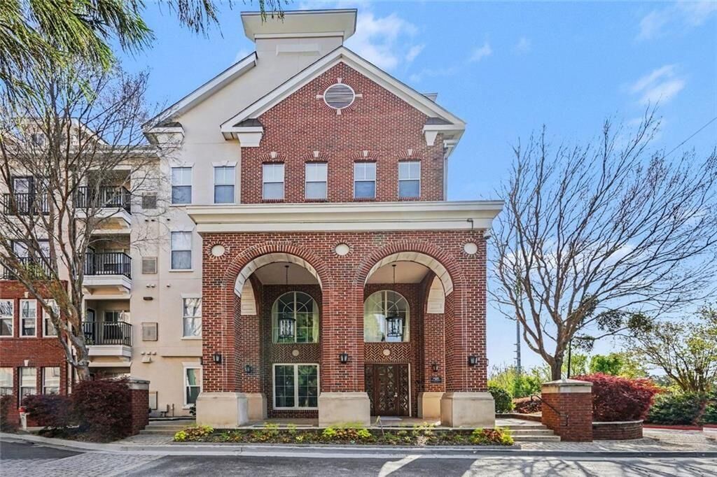 Property Photo:  1850 Cotillion 1326  GA 30338 