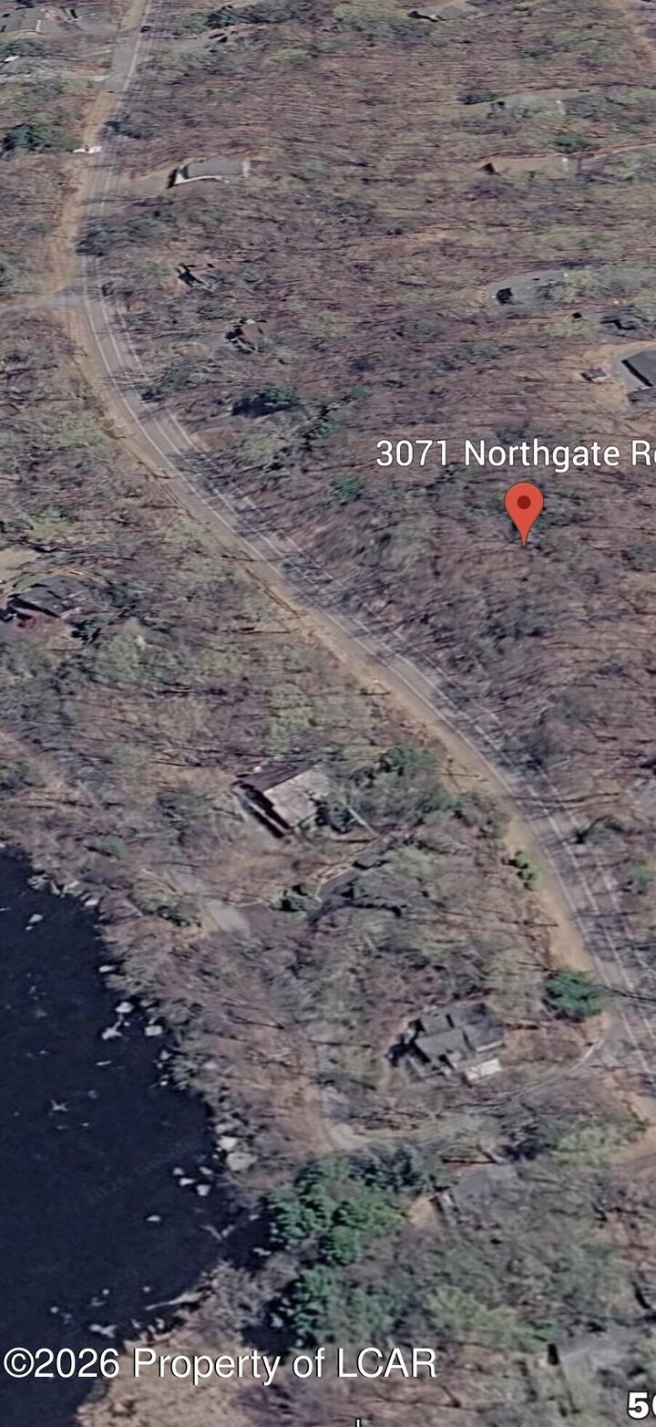 Property Photo: 132 N Gate Road PA 18436