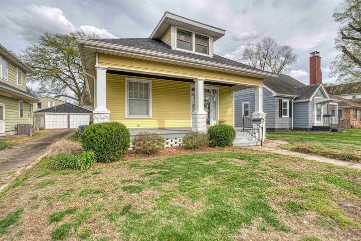 Property Photo:  1502 Hollywood Avenue  IN 47712 