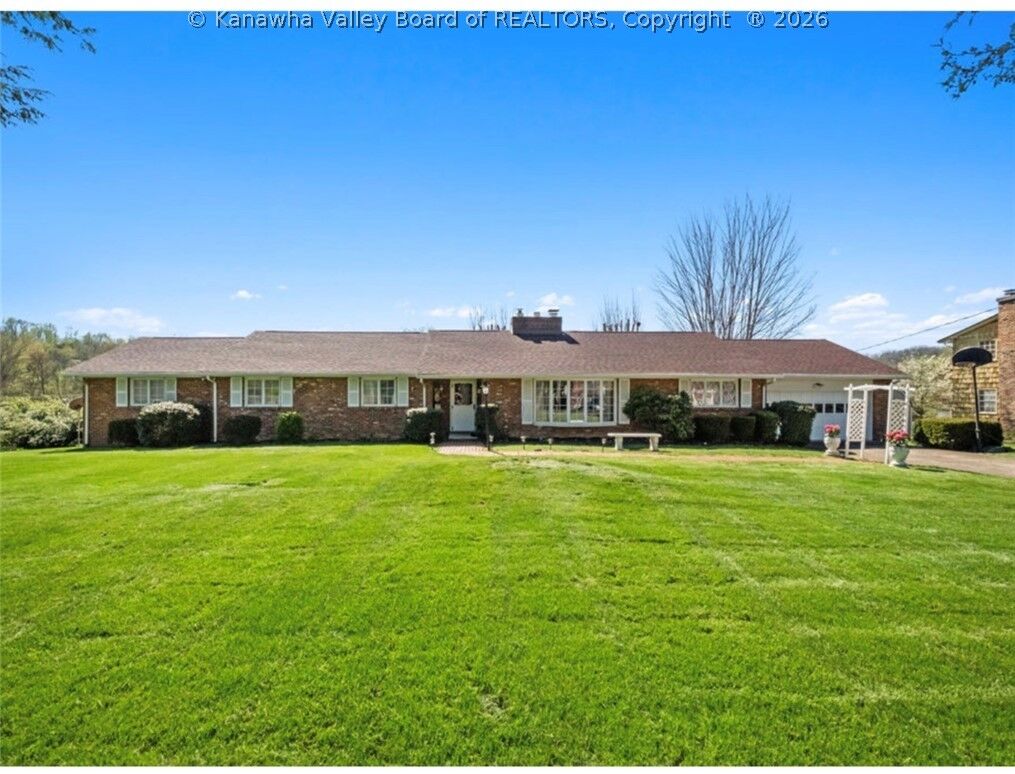 Property Photo:  5447 Longview Drive  WV 25313 