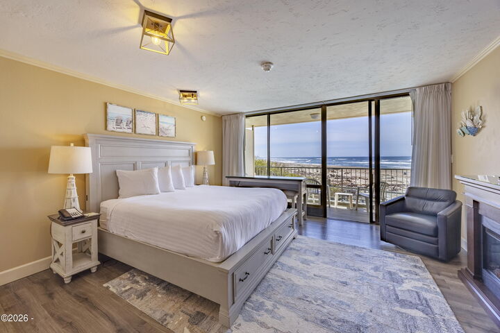 Property Photo:  4009 SW Highway 101 221  OR 97367 