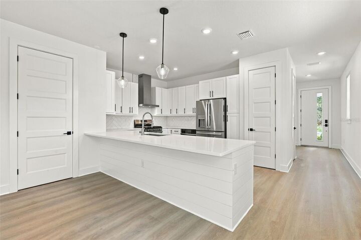 Property Photo: 2508 W Gray Street 2 FL 33609