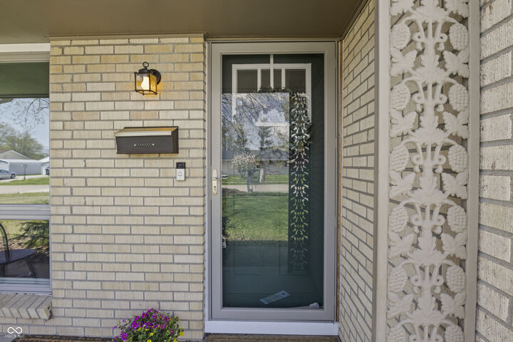 Property Photo:  2130 Westline Drive  IN 47203 