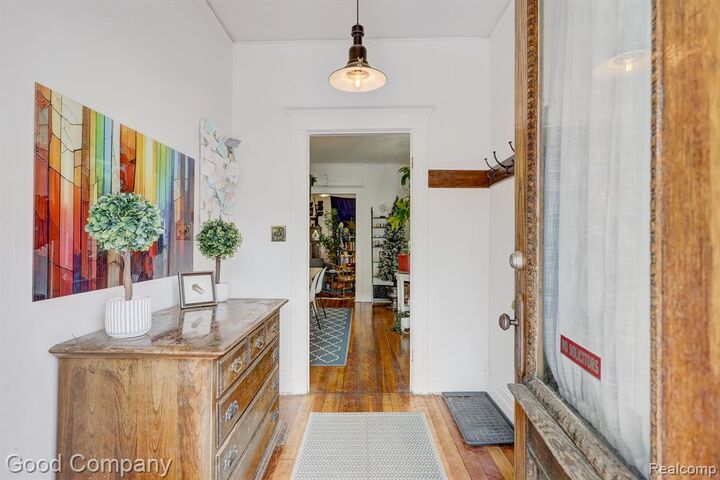 Property Photo:  1728 Parker Street  MI 48214 2602 