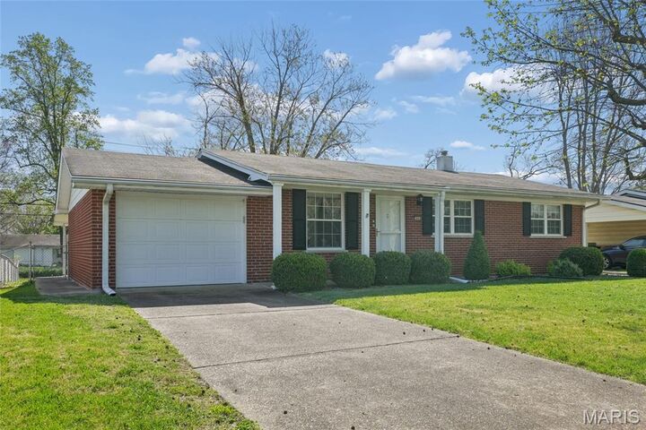 Property Photo:  3068 Sedan Drive  MO 63125 