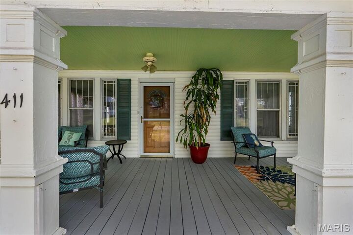 Property Photo:  411 E Maple Street  MO 63780 