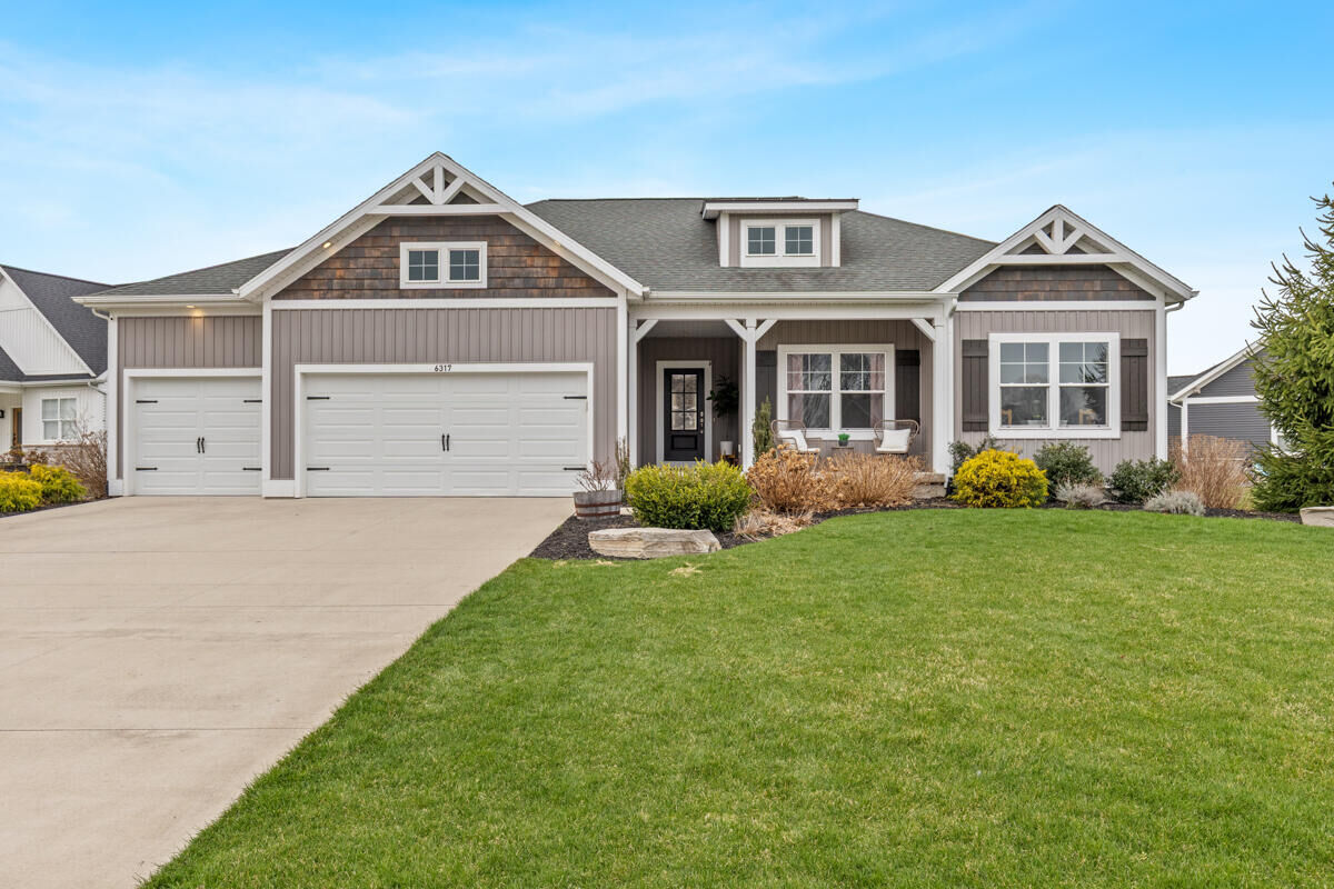 Property Photo: 6317 Eaglewood Drive MI 49426