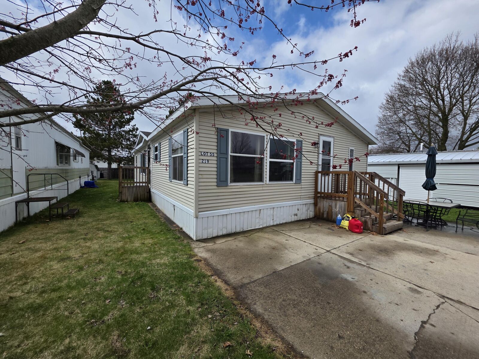 Property Photo:  219 Circle Drive  MI 49412 