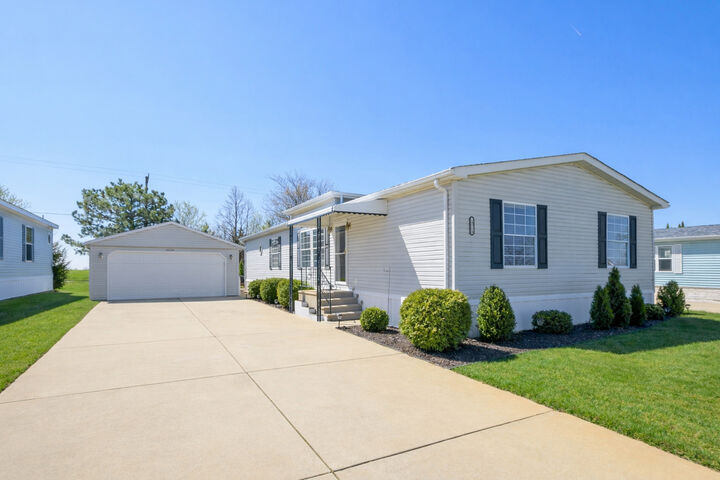 Property Photo: 10719 W Butterfield Drive IL 60423