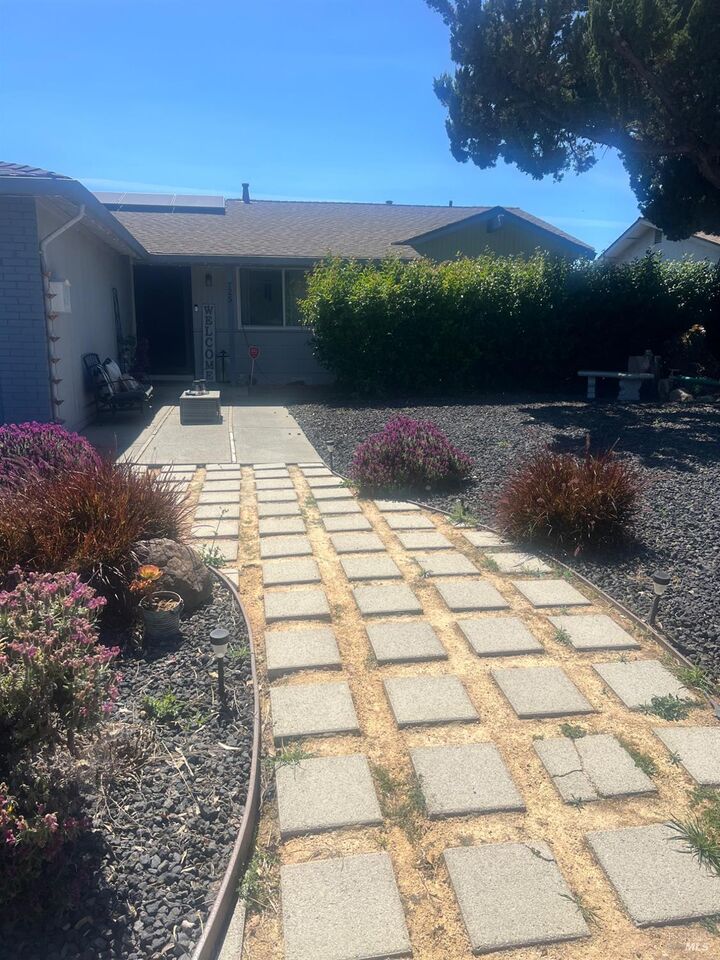 Property Photo:  725 San Pedro Street  CA 94533 