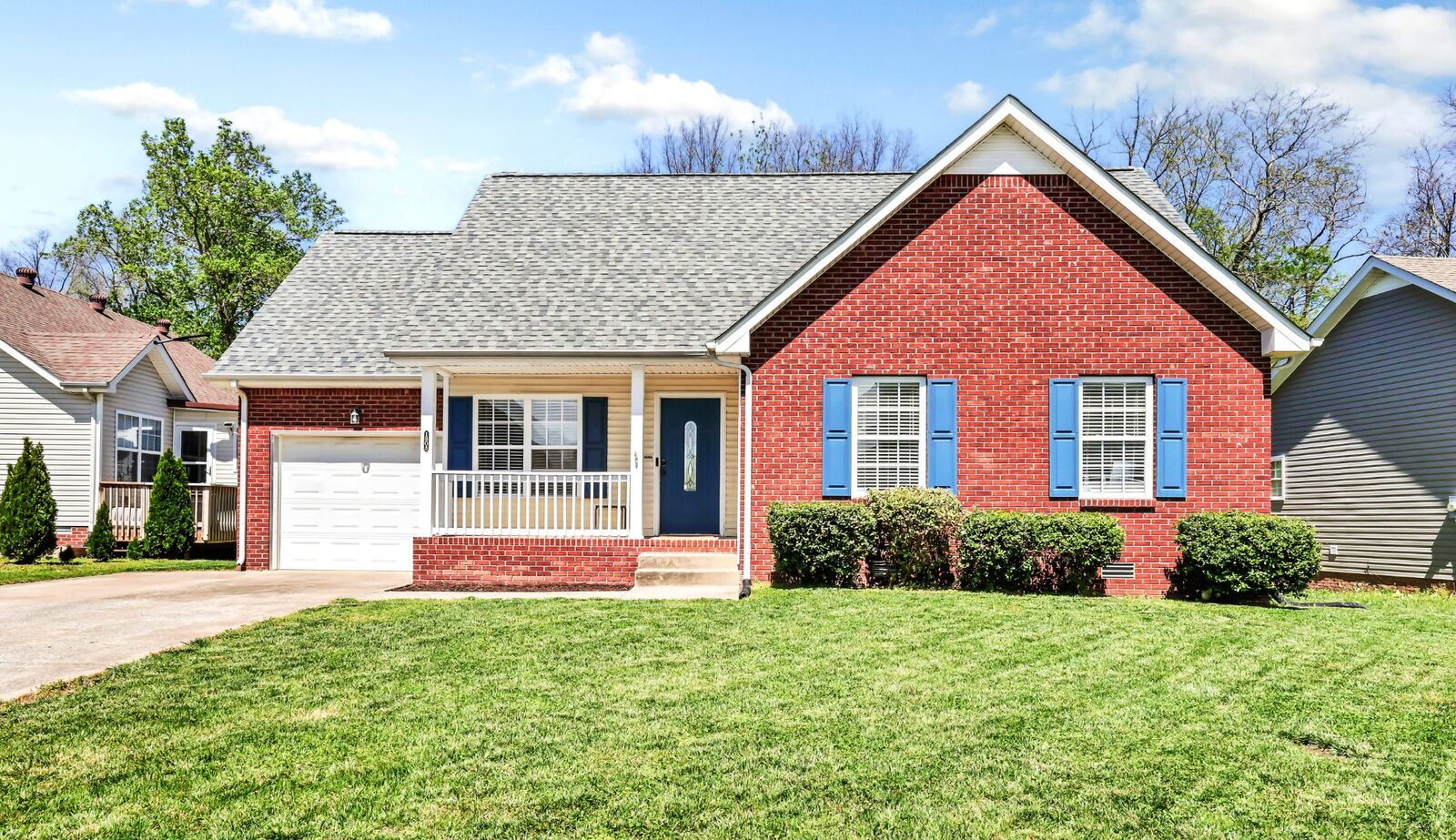 Property Photo:  1305 Southwood Ct  TN 37042 