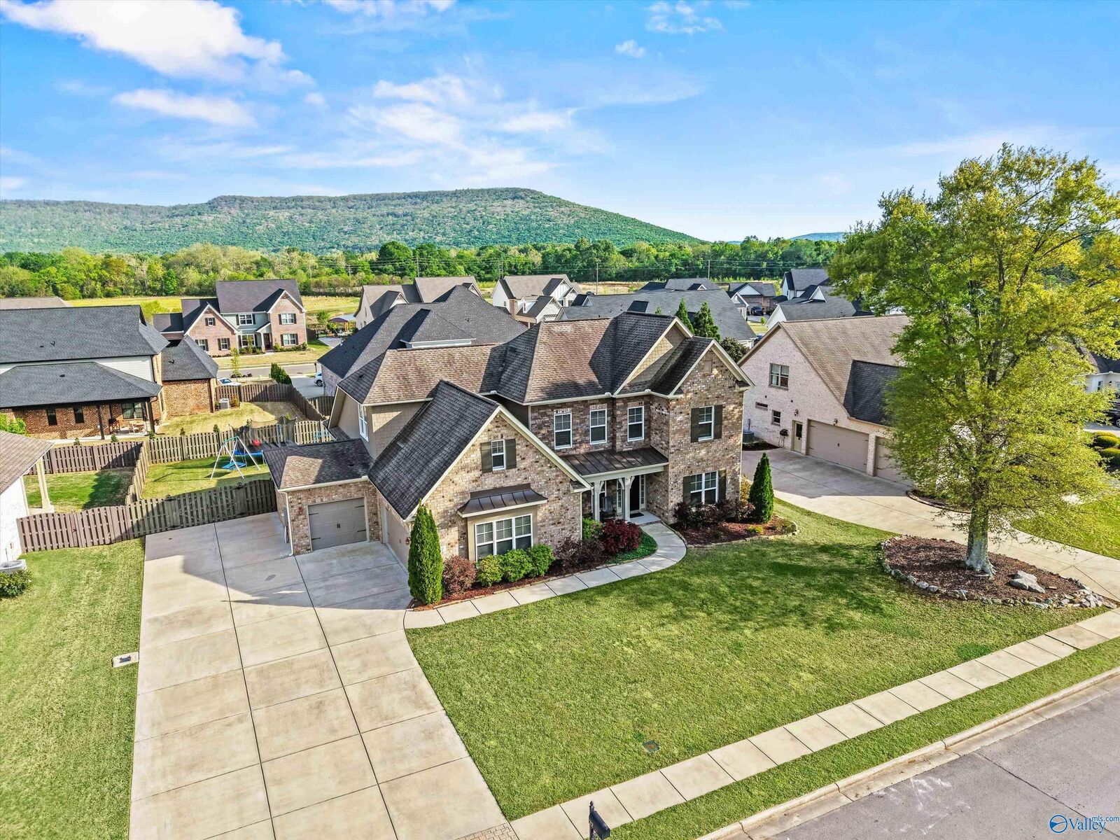 Property Photo:  22 Abby Glen Way  AL 35748 