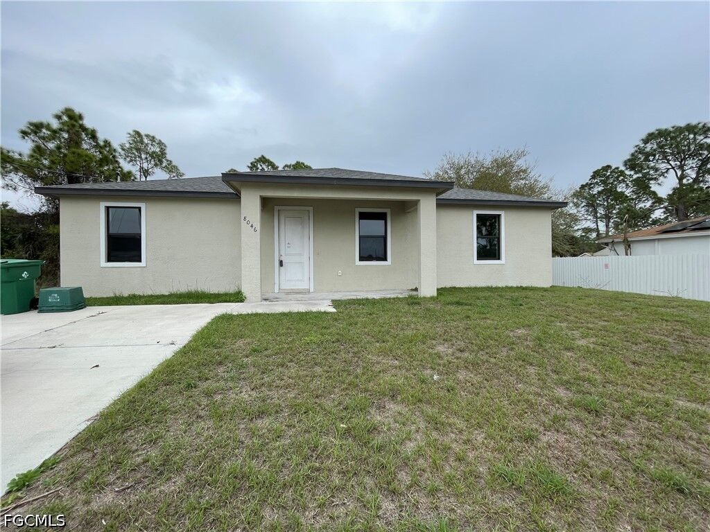 Property Photo:  8046 Memory Circle  FL 33935 