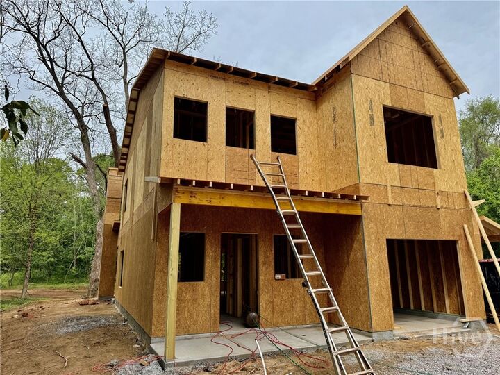 Property Photo:  1447 E Broad  GA 30601 