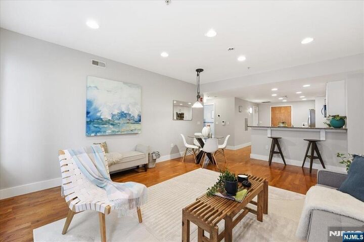 Property Photo:  109 Harrison Street 300  NJ 07030 