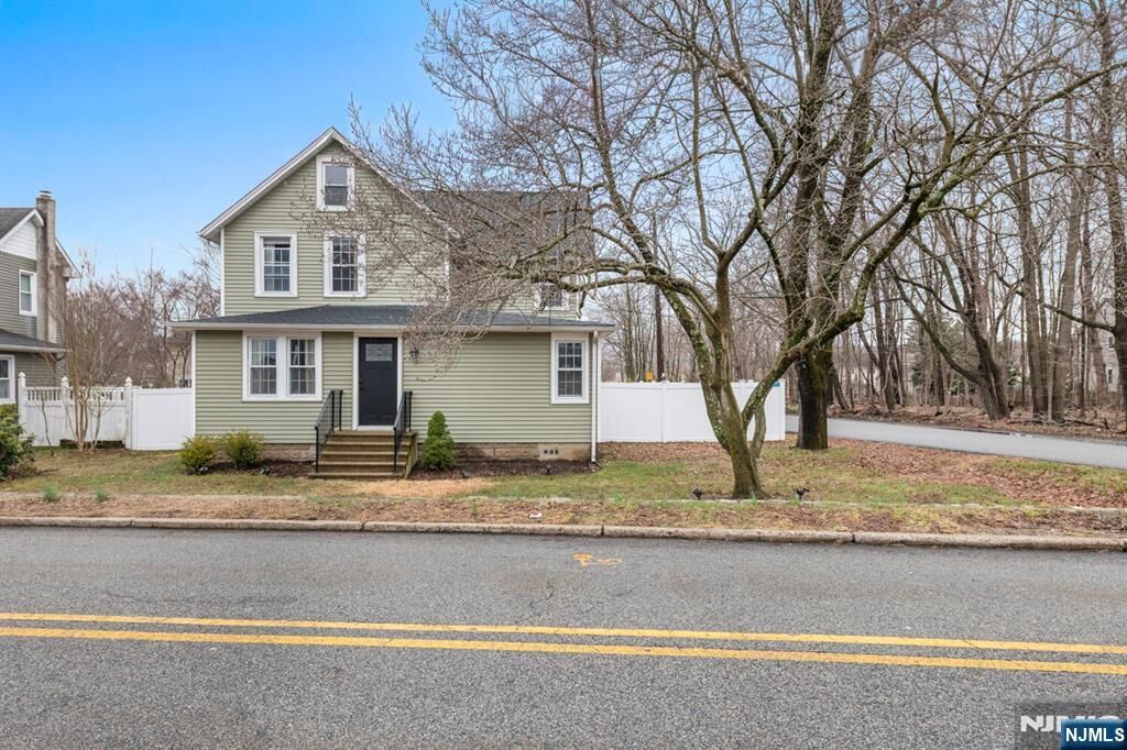 Property Photo:  113 Meadowbrook Avenue  NJ 07465 